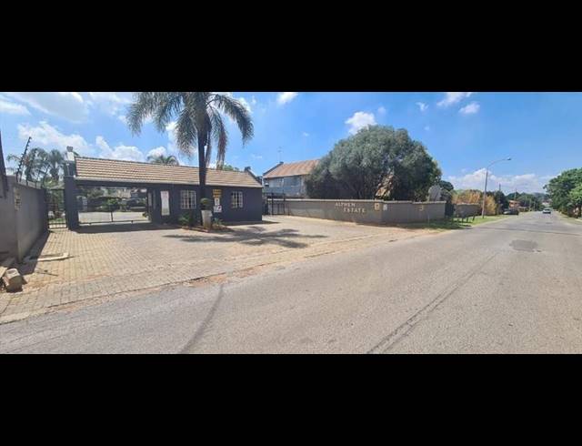 3 BEDROOM TOWNHOUSE FOR SALE IN BARTLETT